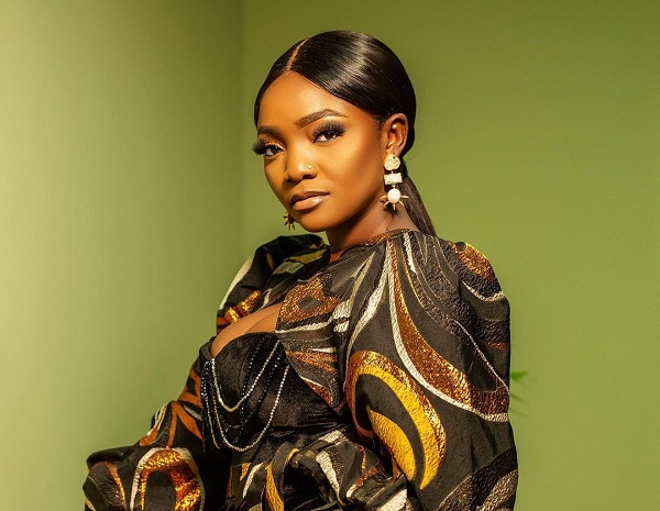 Simi reveals album tracklist