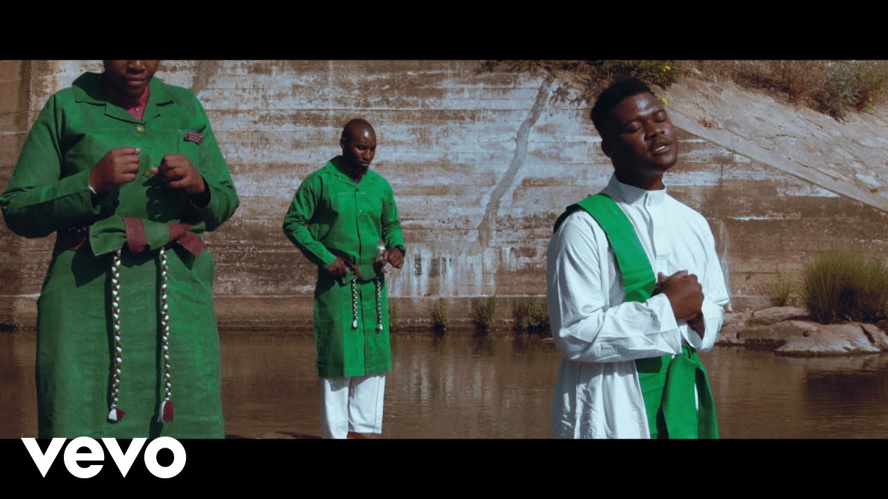 Mlindo The Vocalist – Kuyeka Ukukhanya ft. Mthunzi (Video)
